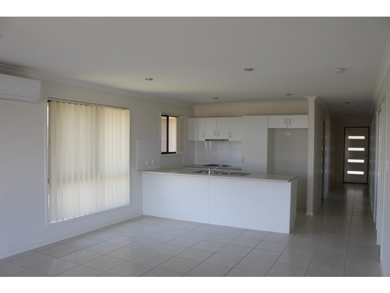 104 Amalfi Drive, Zilzie QLD 4710