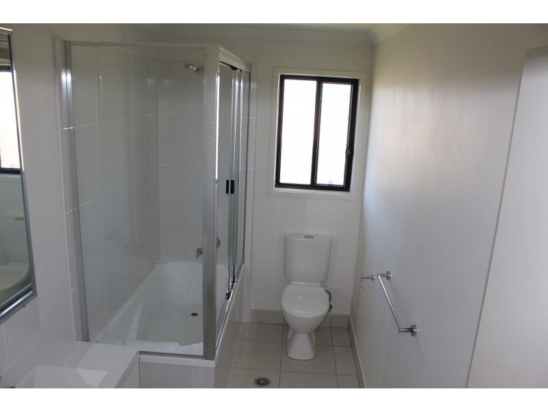 104 Amalfi Drive, Zilzie QLD 4710