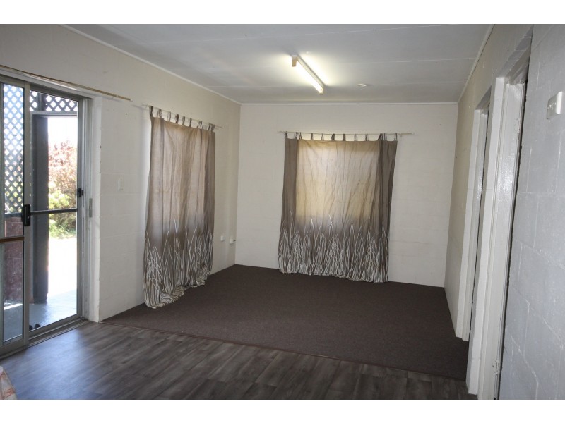 27 Charles Street, Yeppoon QLD 4703
