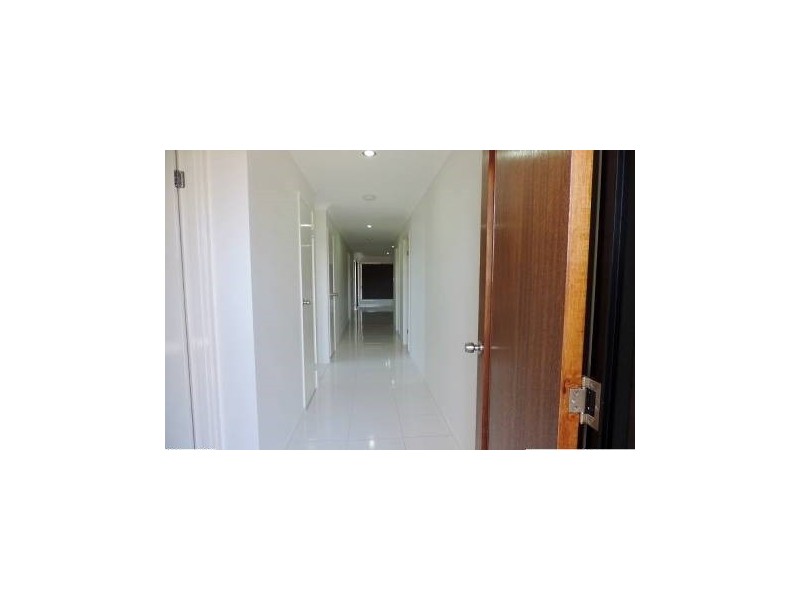24 Outrigger Drive, Mulambin QLD 4703