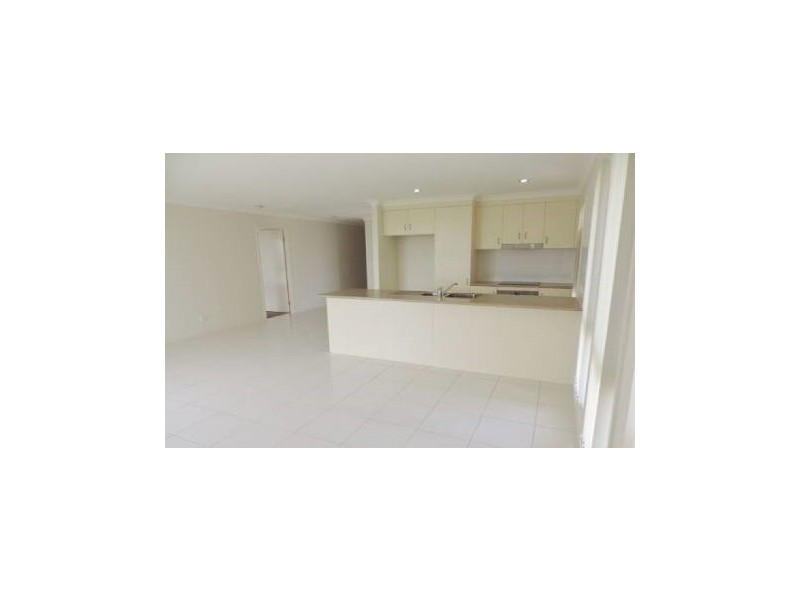 1 Falcon Crest, Zilzie QLD 4710