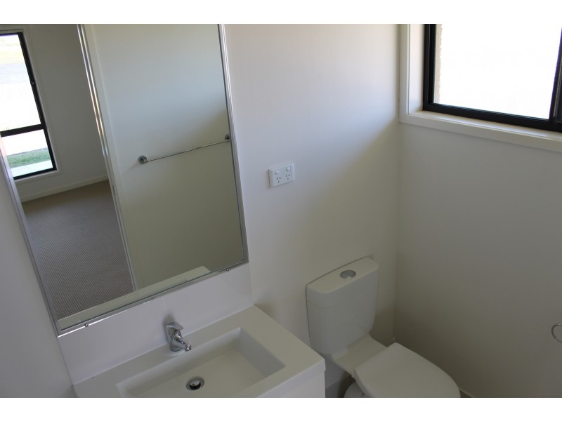 104 Amalfi Drive, Zilzie QLD 4710