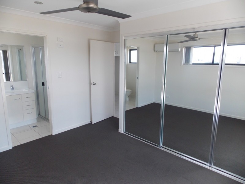 3 Falcon Crest, Zilzie QLD 4710