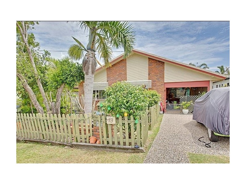 19 Davidson Street, Cooee Bay QLD 4703