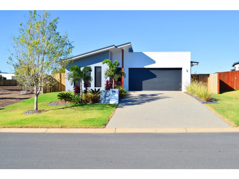 22 Norfolk Drive “The Pines”, Hidden Valley QLD 4703