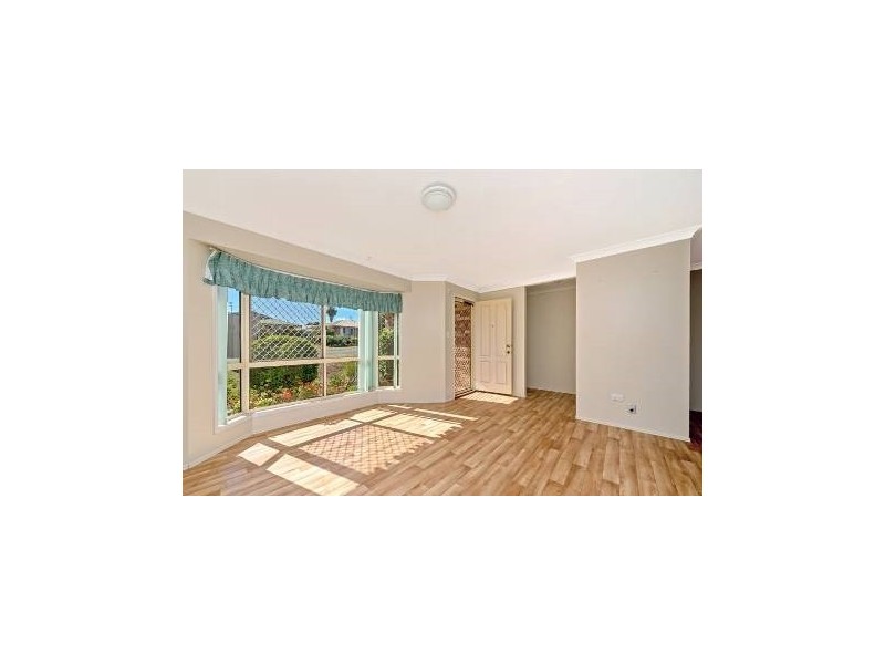 6 Oaklands Court, Glenvale QLD 4350