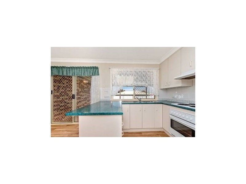 6 Oaklands Court, Glenvale QLD 4350