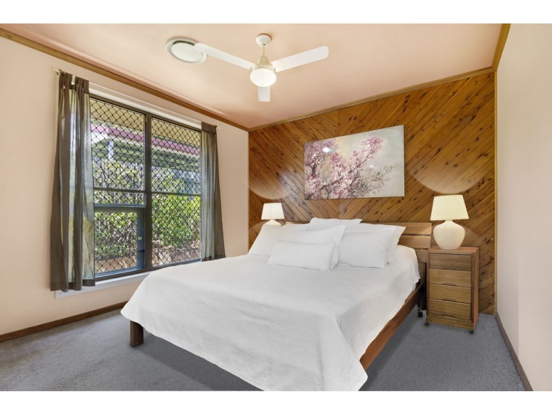 15 Beer Court, Kearneys Spring QLD 4350