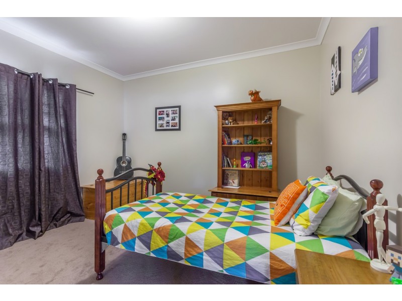 27 Buckland Street, Harristown QLD 4350
