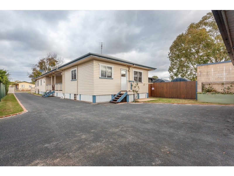 27 Buckland Street, Harristown QLD 4350