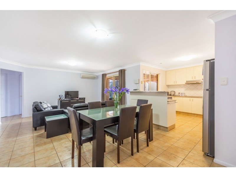 13 Christina Court, Middle Ridge QLD 4350