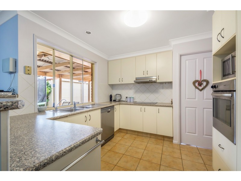 13 Christina Court, Middle Ridge QLD 4350