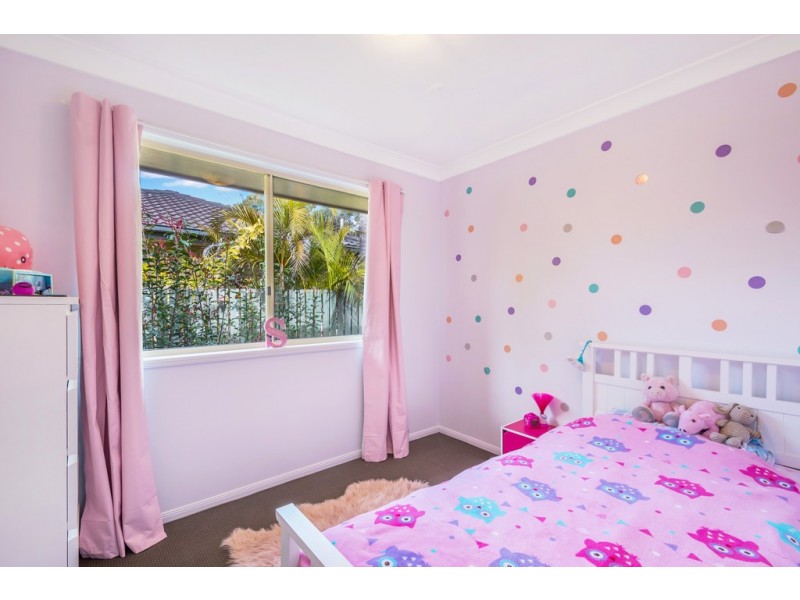 13 Christina Court, Middle Ridge QLD 4350
