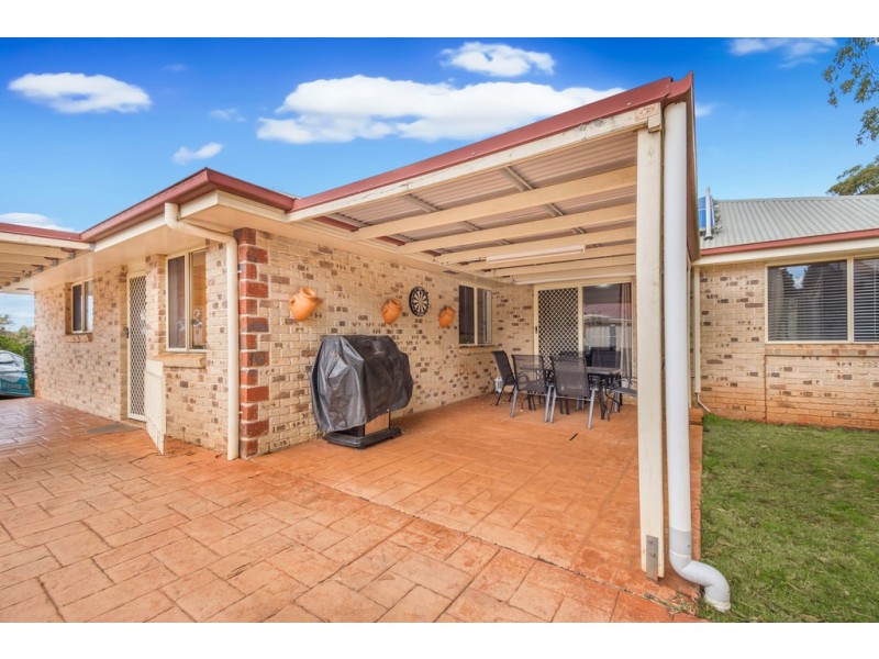 13 Christina Court, Middle Ridge QLD 4350