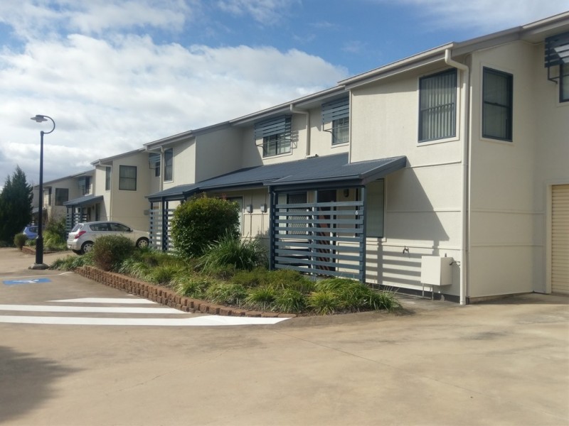 9/339 Spring Street, Kearneys Spring QLD 4350