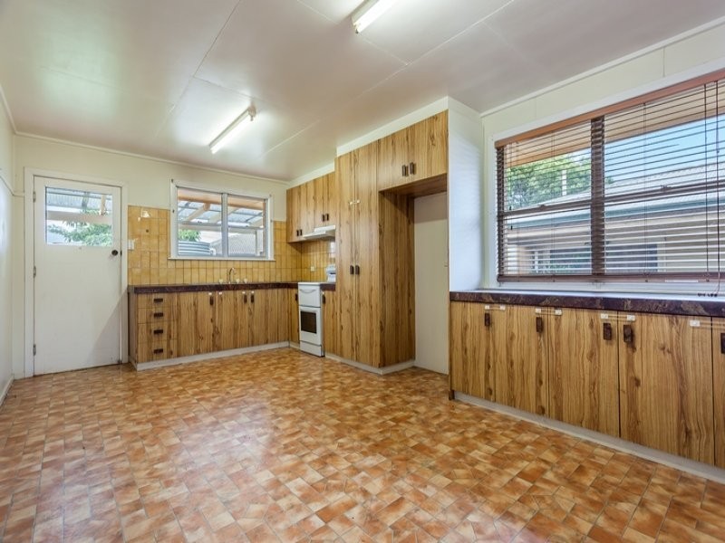 363 Bridge Street, Wilsonton QLD 4350