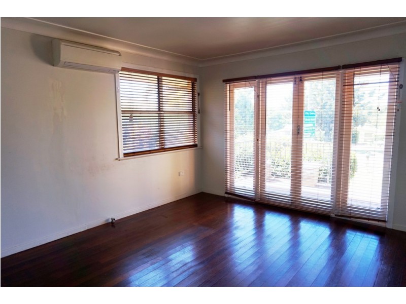 363 Bridge Street, Wilsonton QLD 4350