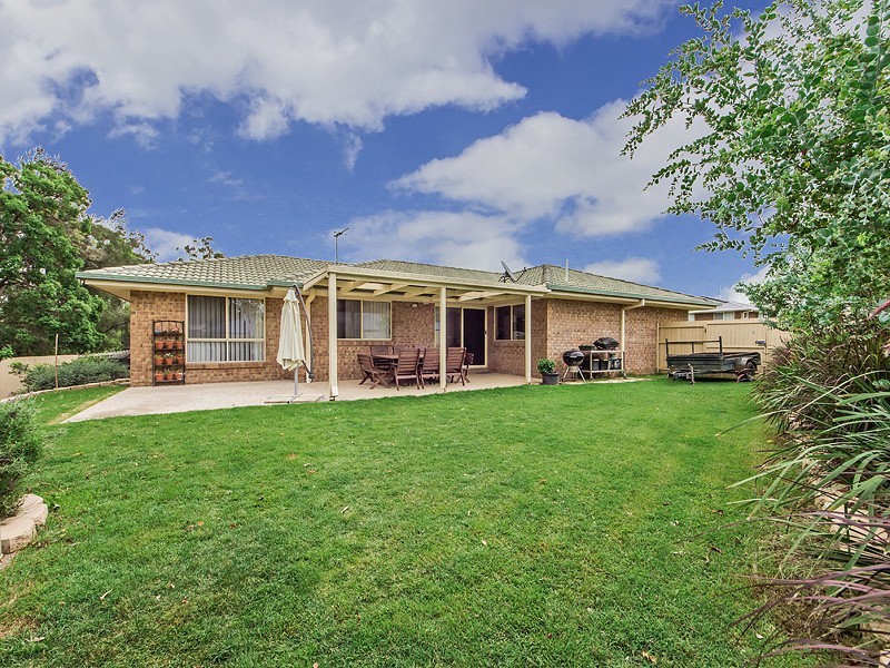 9 Kelso Close, Yamanto QLD 4305