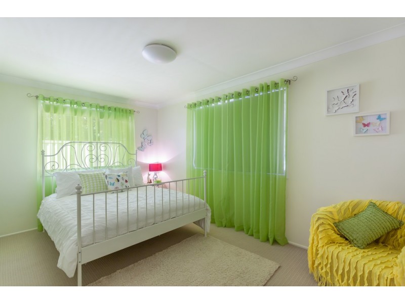 8 Westbrook Street, Newtown QLD 4350