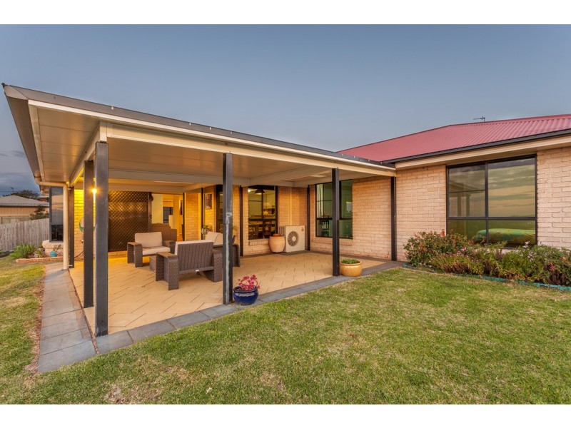 4 Myora Close, Darling Heights QLD 4350