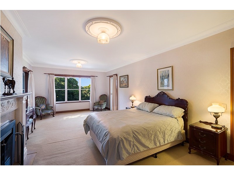 3A Macqueen Street, Mount Lofty QLD 4350