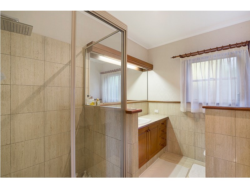 3A Macqueen Street, Mount Lofty QLD 4350