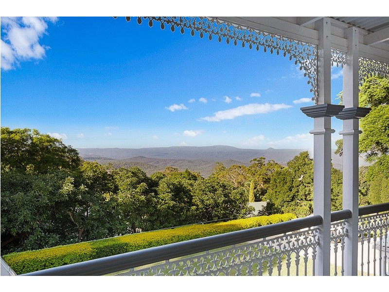3A Macqueen Street, Mount Lofty QLD 4350