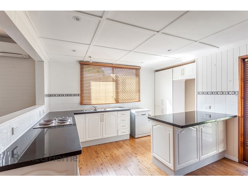 126 Stuart Street, Mount Lofty QLD 4350