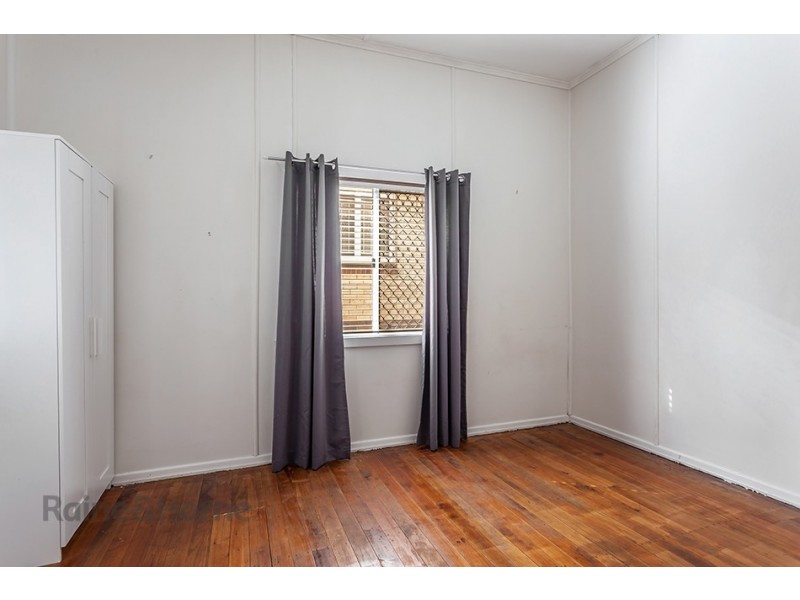 126 Stuart Street, Mount Lofty QLD 4350