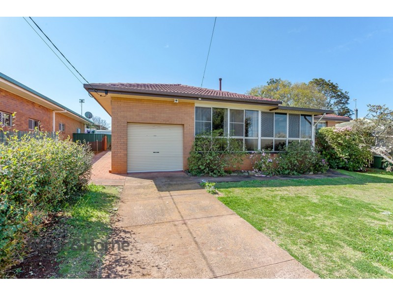 71 Debra Street, Centenary Heights QLD 4350