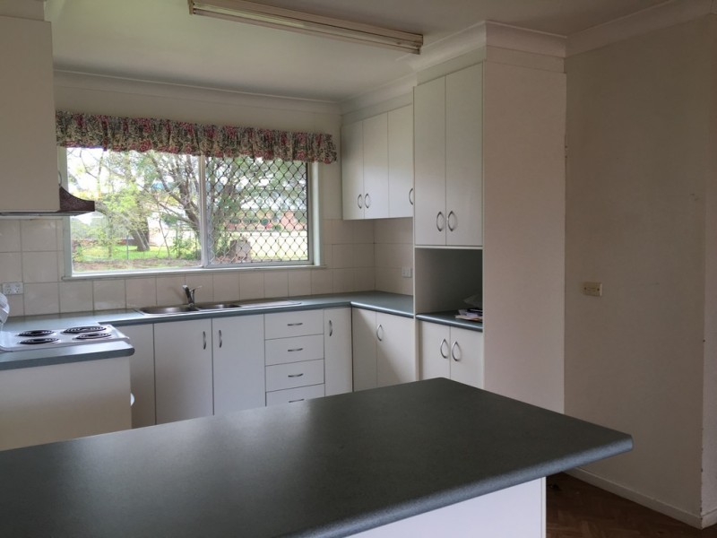 5 Evon Street, Rockville QLD 4350