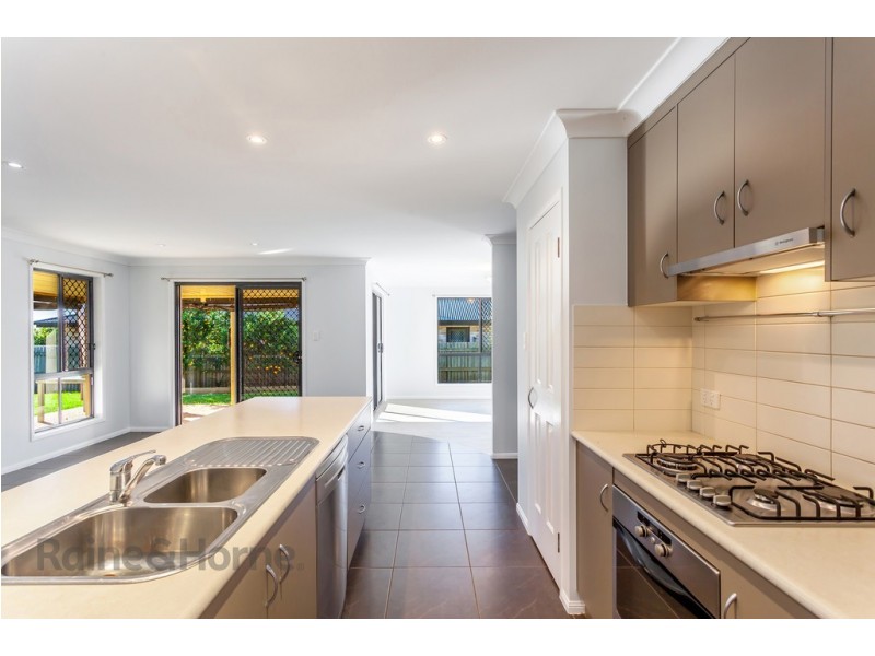 595 Hume Street, Kearneys Spring QLD 4350