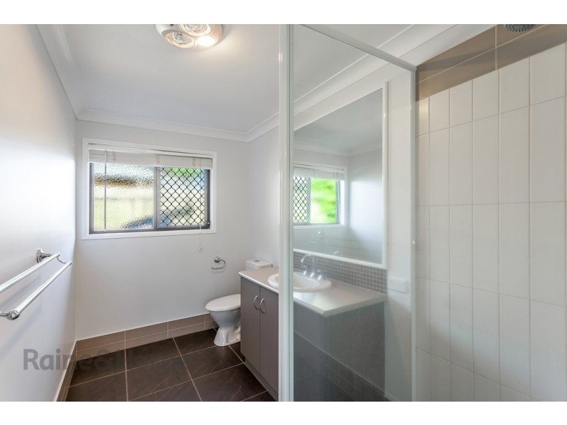 595 Hume Street, Kearneys Spring QLD 4350