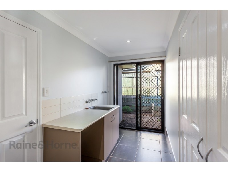 595 Hume Street, Kearneys Spring QLD 4350