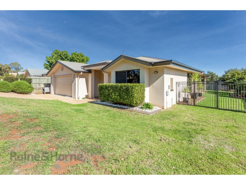 595 Hume Street, Kearneys Spring QLD 4350