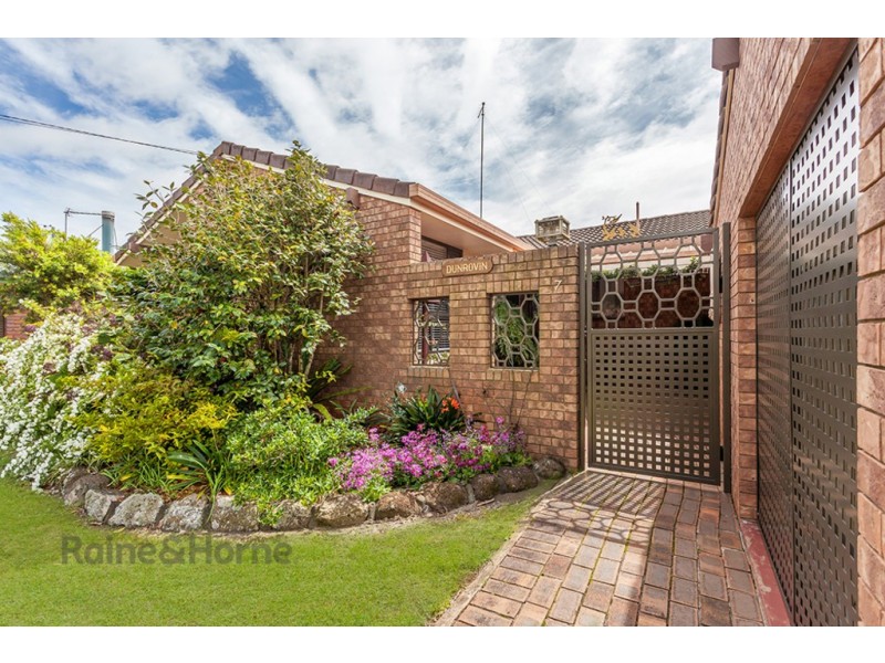 7 Banksia Street, Newtown QLD 4350