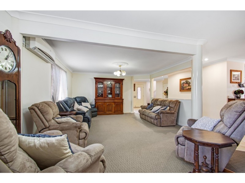 22 La Vista Court, Middle Ridge QLD 4350