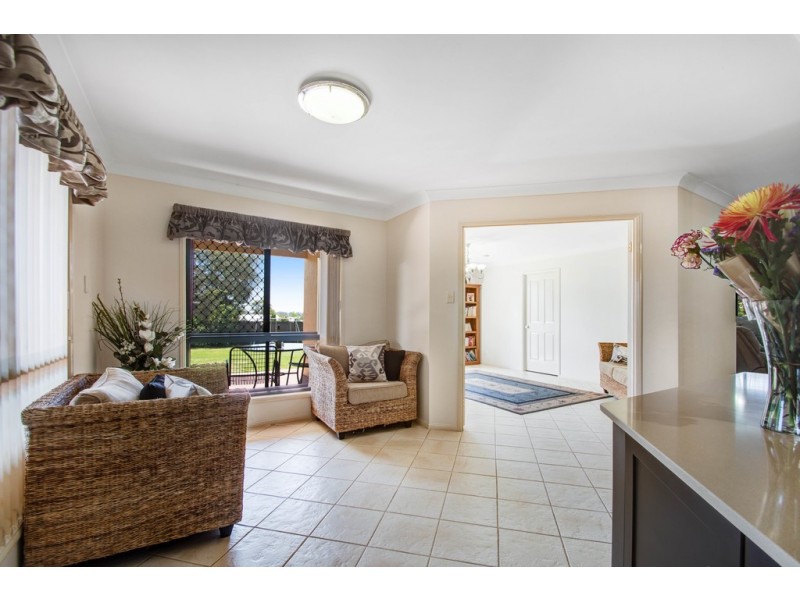 22 La Vista Court, Middle Ridge QLD 4350