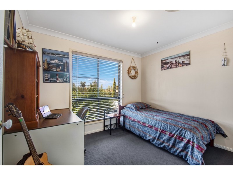 22 La Vista Court, Middle Ridge QLD 4350