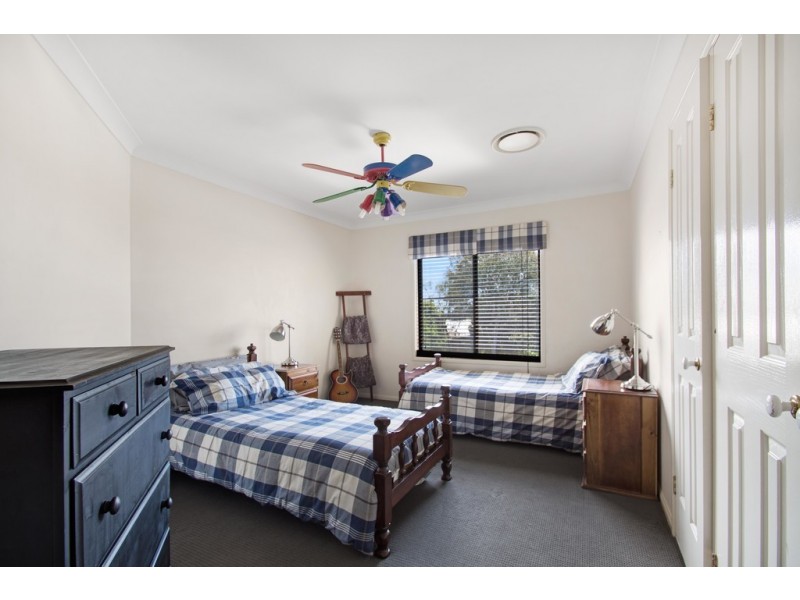 22 La Vista Court, Middle Ridge QLD 4350