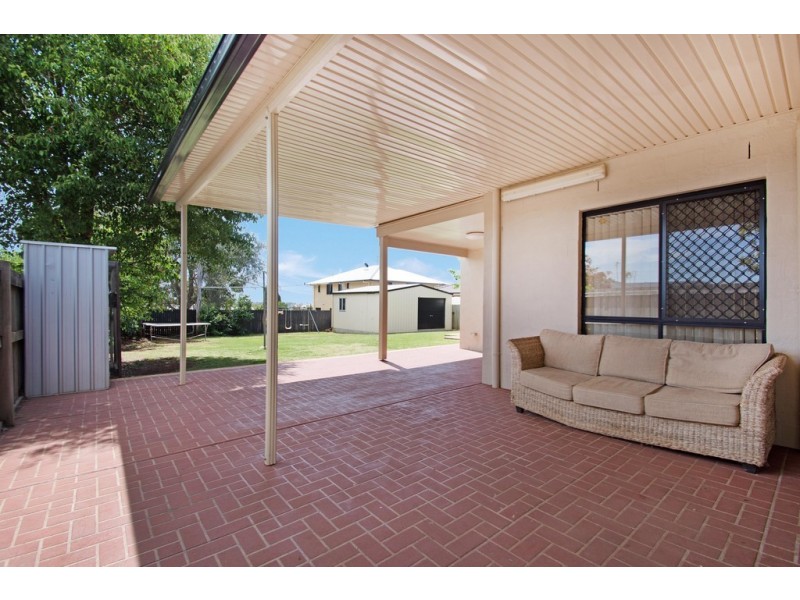 22 La Vista Court, Middle Ridge QLD 4350