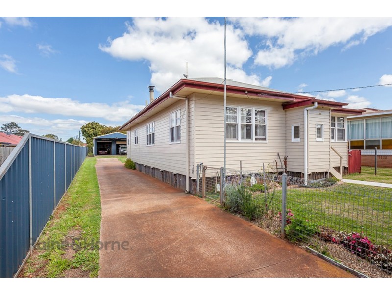 22 Warwick Street, Harristown QLD 4350