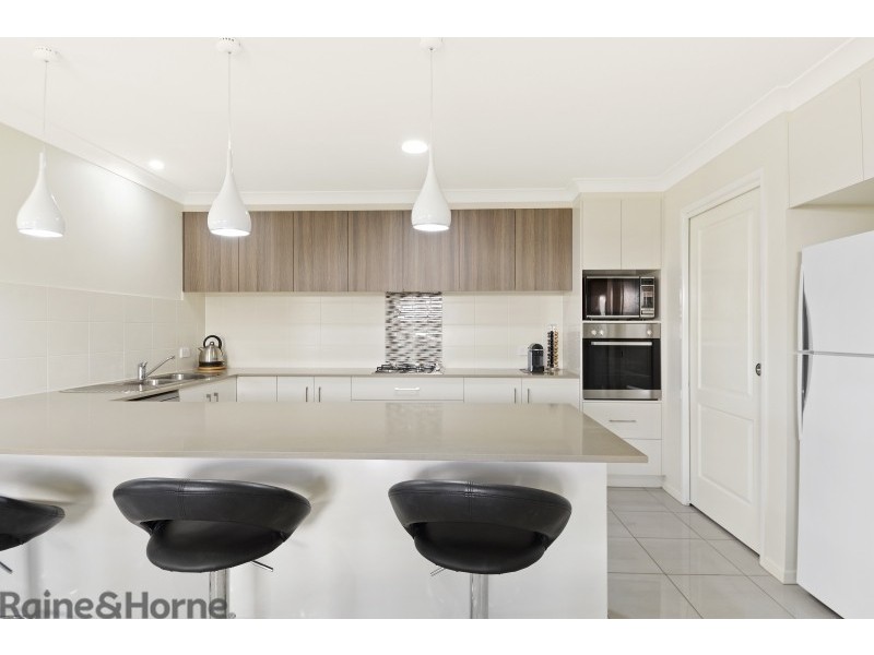 6 Neiwand Street, Kearneys Spring QLD 4350