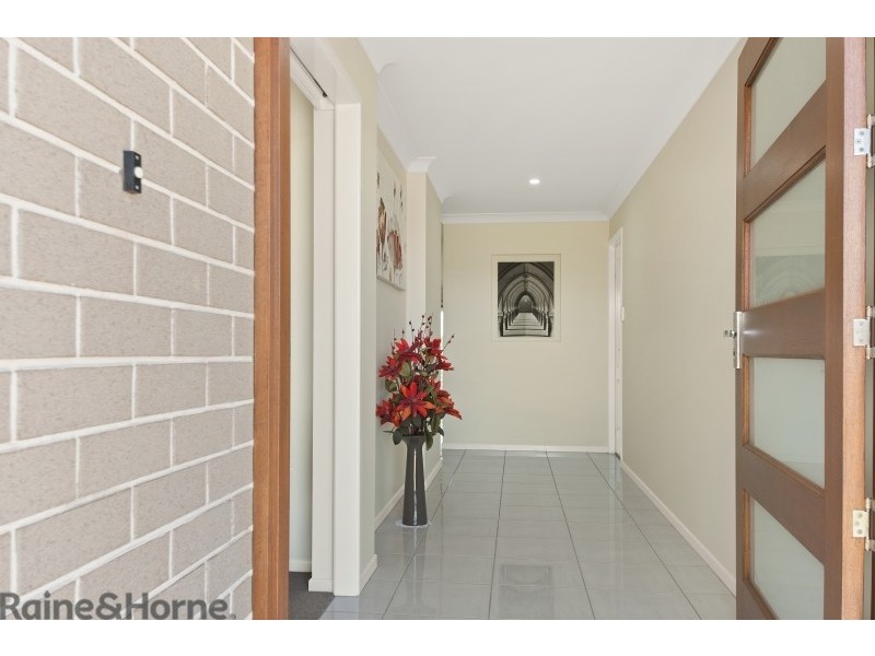 6 Neiwand Street, Kearneys Spring QLD 4350