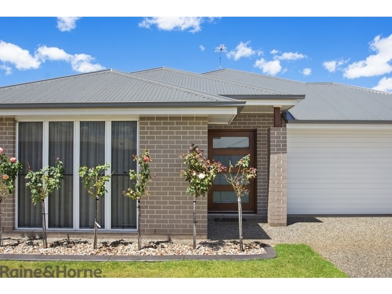 6 Neiwand Street, Kearneys Spring QLD 4350
