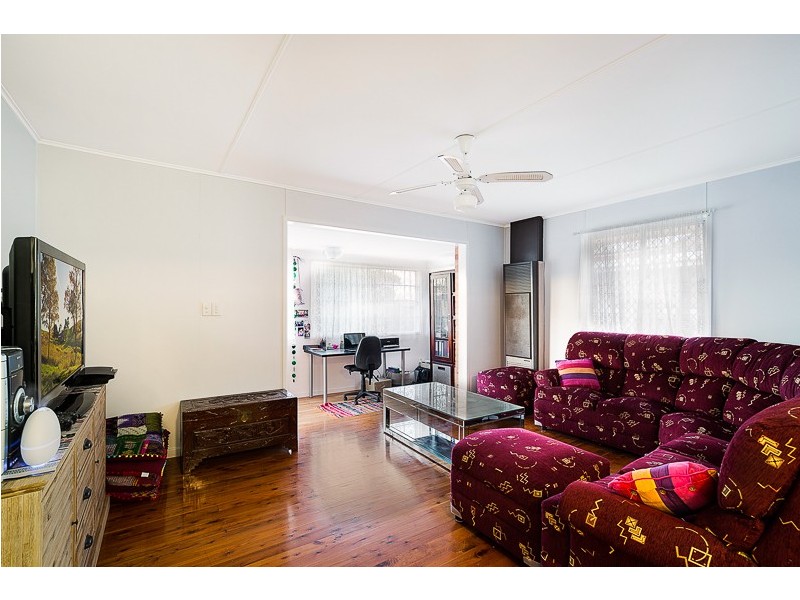 2 Shennan Street, Harristown QLD 4350