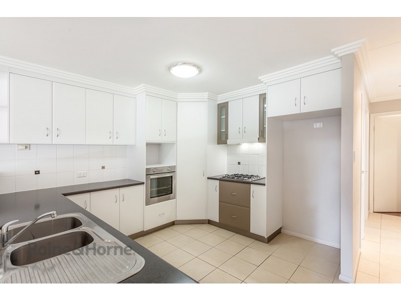2/375 Stenner Street, Kearneys Spring QLD 4350