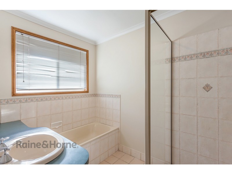 3 Hennenlotter Court, Kearneys Spring QLD 4350