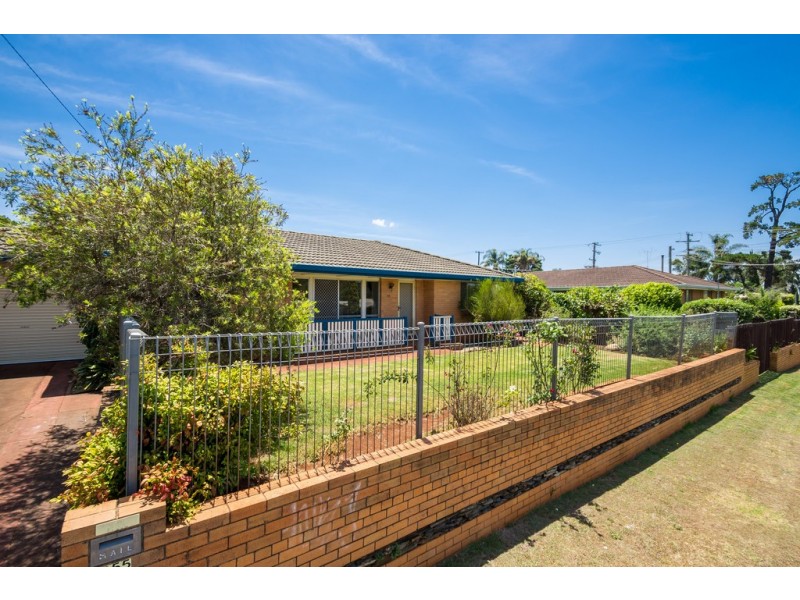 255 Mackenzie Street, Centenary Heights QLD 4350