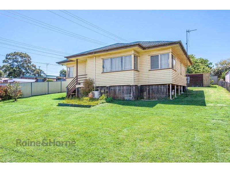 63 Glenvale Road, Newtown QLD 4350